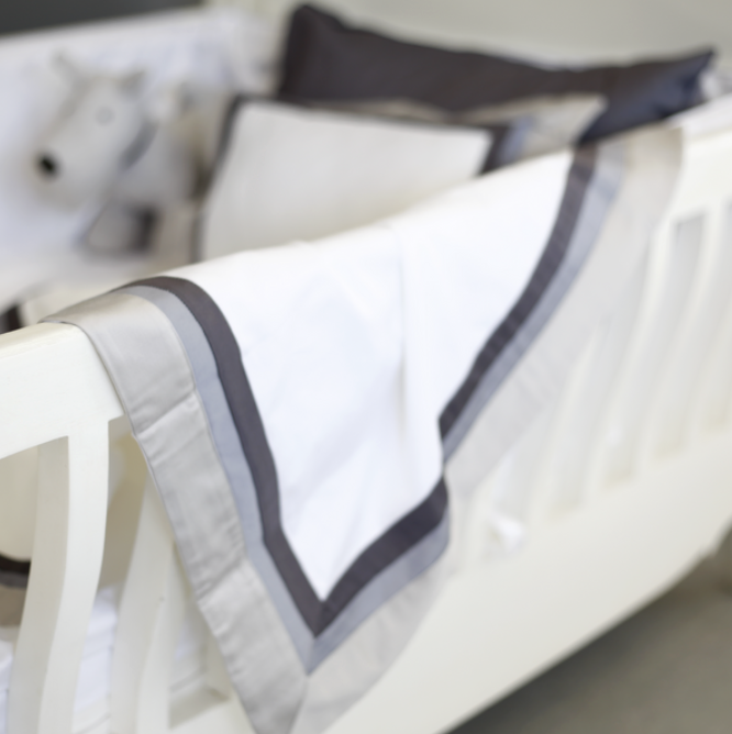 Mabilingwe Baby Linen Cot Set